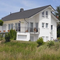 Einfamilienhaus mit Garage